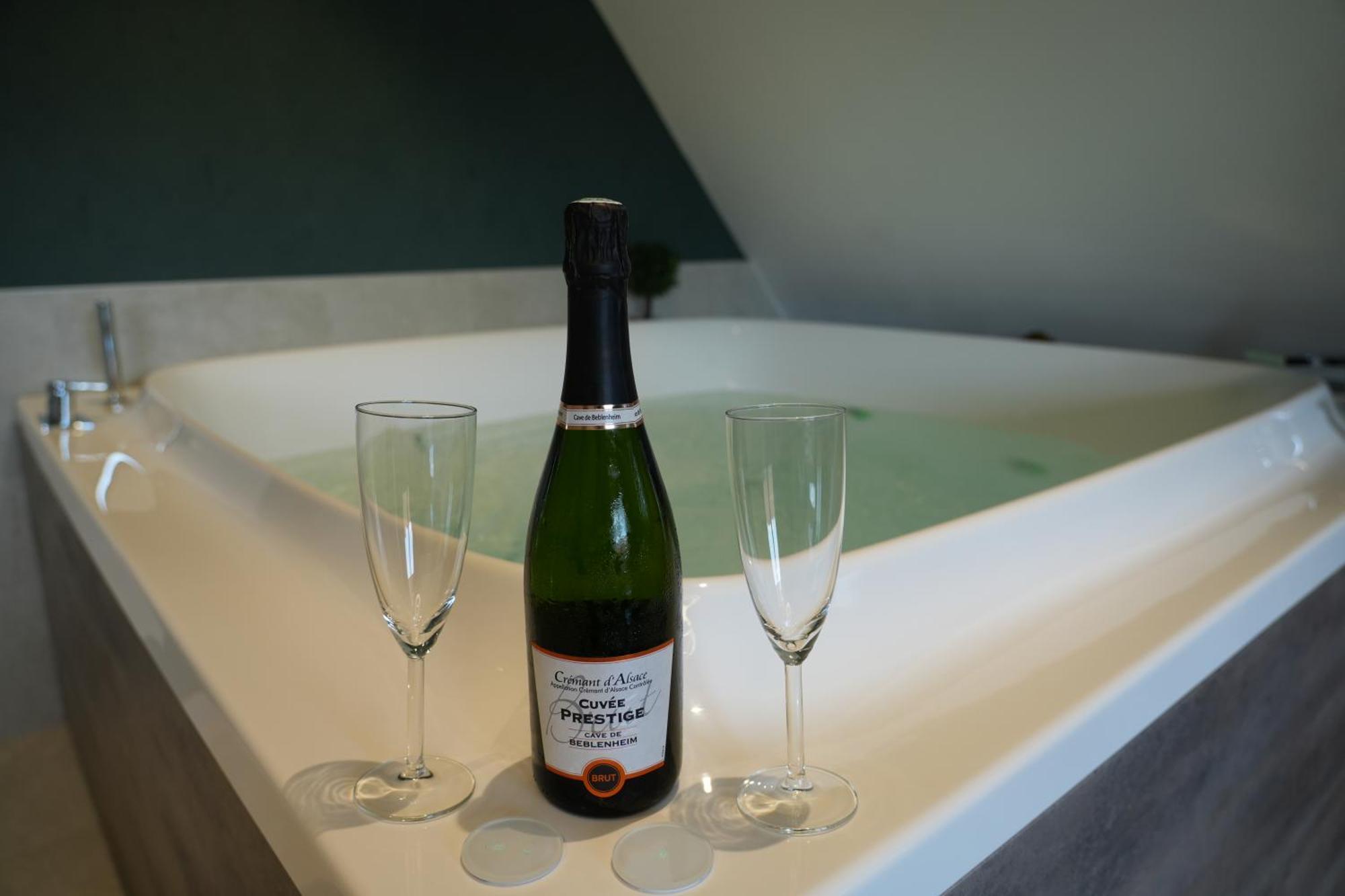 Gite Spa L'Atelier Emile - Spa Privatif - 5 Min Colmar Sainte-Croix-en-Plaine Bagian luar foto