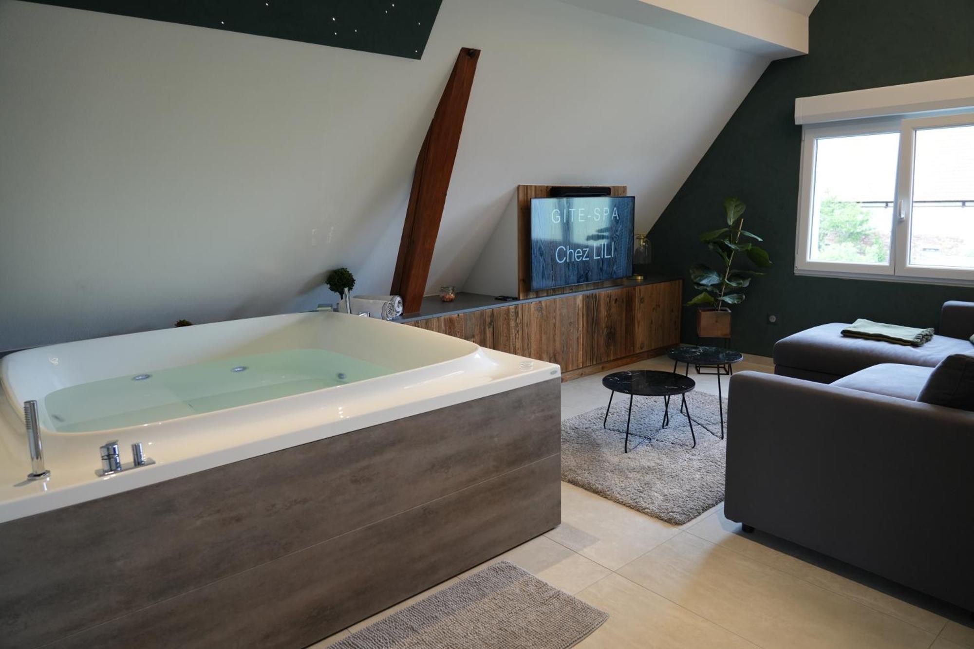 Gite Spa L'Atelier Emile - Spa Privatif - 5 Min Colmar Sainte-Croix-en-Plaine Bagian luar foto