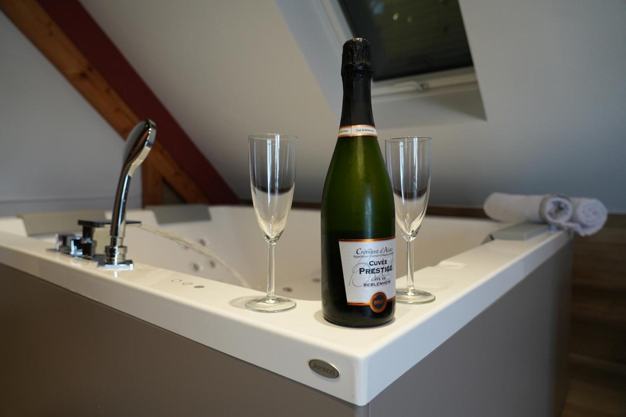 Gite Spa L'Atelier Emile - Spa Privatif - 5 Min Colmar Sainte-Croix-en-Plaine Bagian luar foto